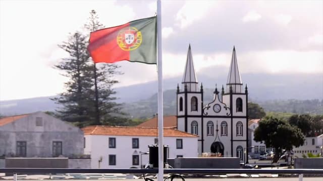 S11:E42 - Azores