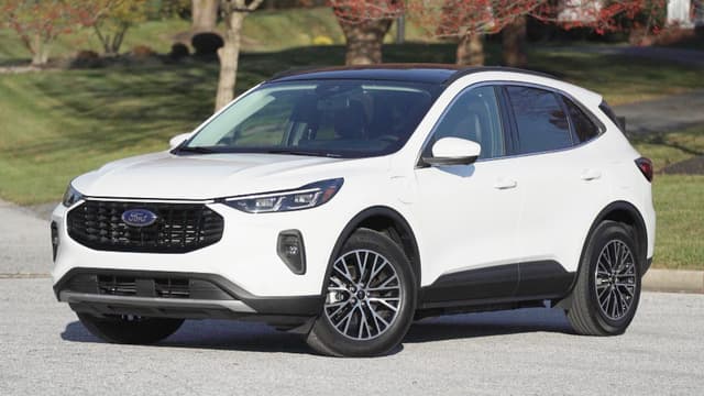 S43:E17 - 2023 Ford Escape