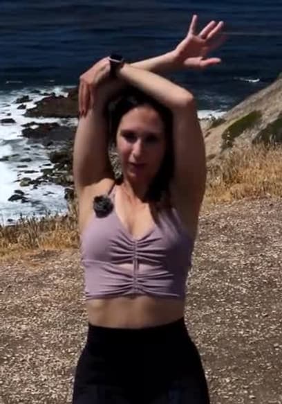 S01:E11 - 15 Min Upper Body Barre poster