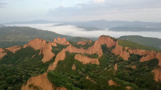 S01:E01 - Spain - When Spain Was Called Hispania