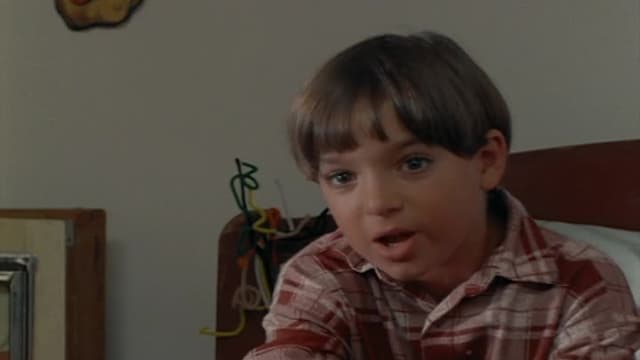 S01:E09 - Telling Lies