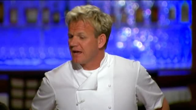 S07:E01 - 16 Chefs Compete