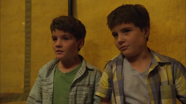 S01:E12 - Sand Blast