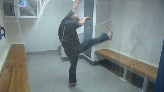 S06:E28 - King of Karate