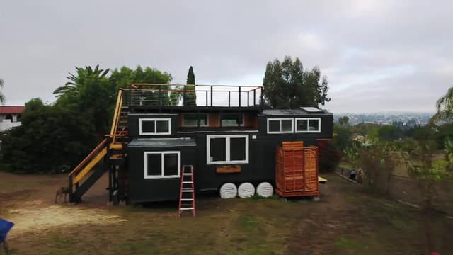 S05:E03 - Pushing the Tiny House Limits