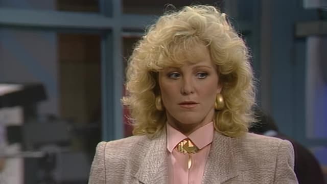 S03:E21 - Bringing Up Baby