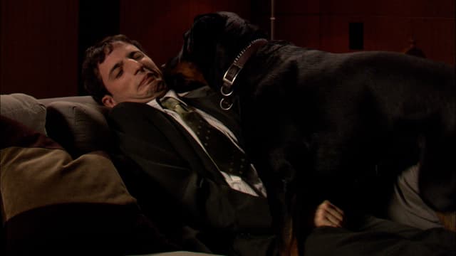 S01:E07 - The Chocolate-Covered Almonds