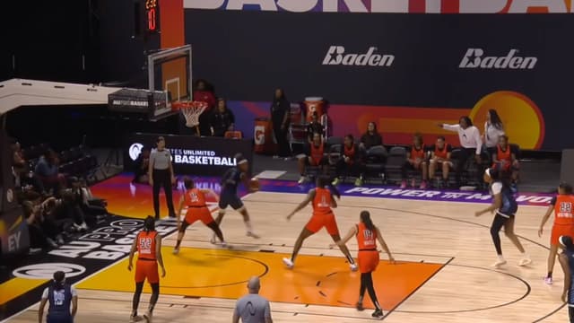 S04:E01 - Game 1: Team Bell vs. Team Westbrook