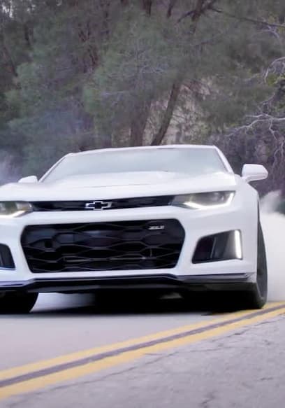 S08:E05 - Camaro ZL1 vs. Mustang GT350R poster