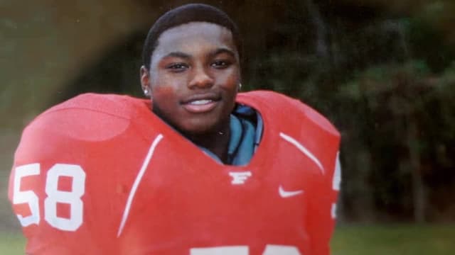 S02:E13 - The Hidden Clues