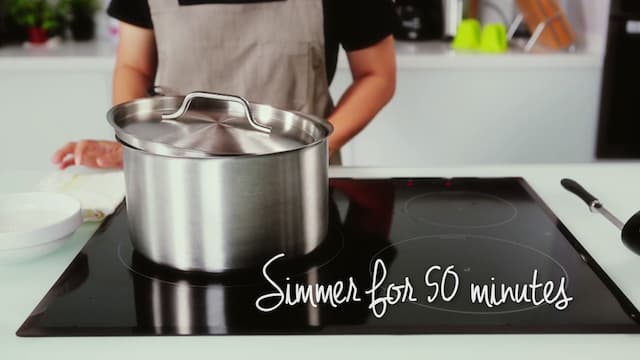 T03:C07 - S03:E07 - Green Bean Soup With Sago and Ginko Nuts