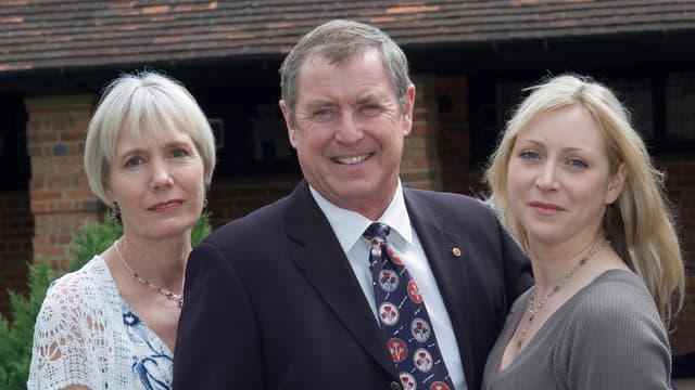 S10:E01 - Dance with the Dead