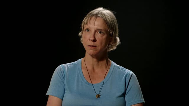 S02:E11 - Alone in the Wild