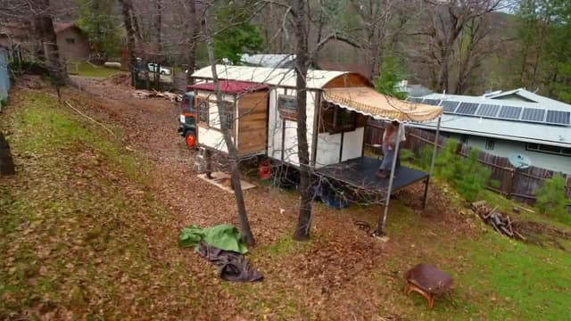 S05:E13 - Tiny Gypsy Truck