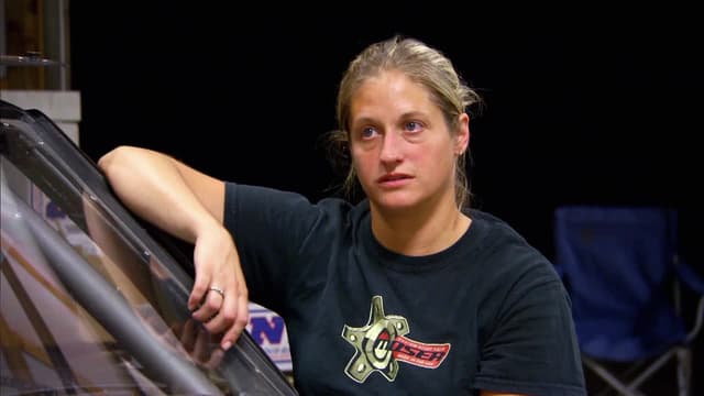 S04:E08 - Let Them Eat Crow!