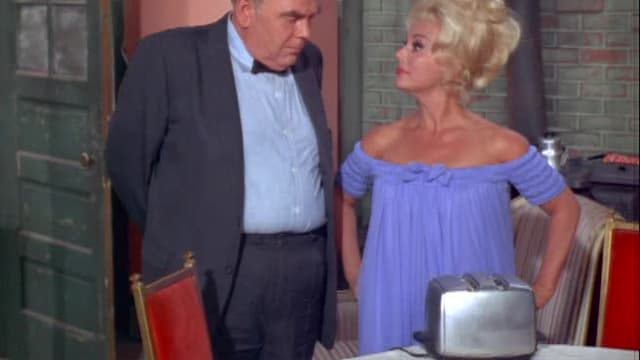 S02:E12 - A Square Is Not Round