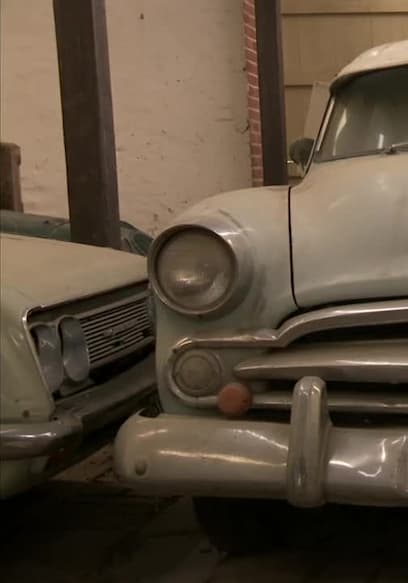 S01:E02 - Mini Cooper S, Lancia Flaminia GTL, Bentley Mulsanne, Porsche 911 poster
