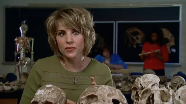 S01:E02 - Music Hall Bones