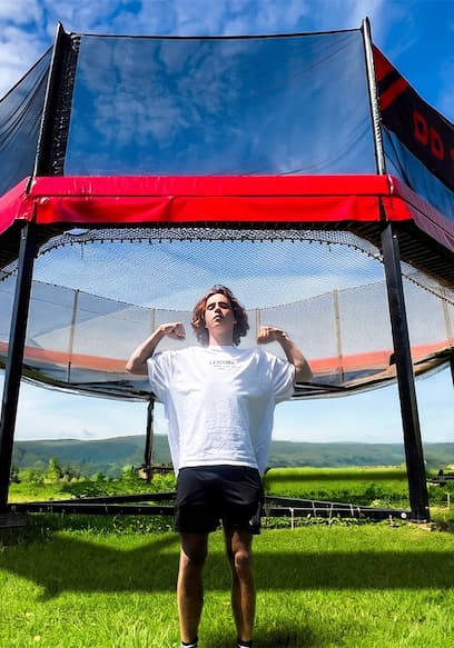 S01:E08 - The Ultimate Trampoline Challenge poster