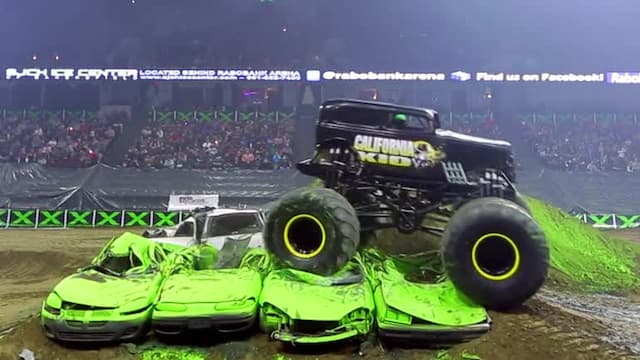 S01:E04 - Make a Monster Truck