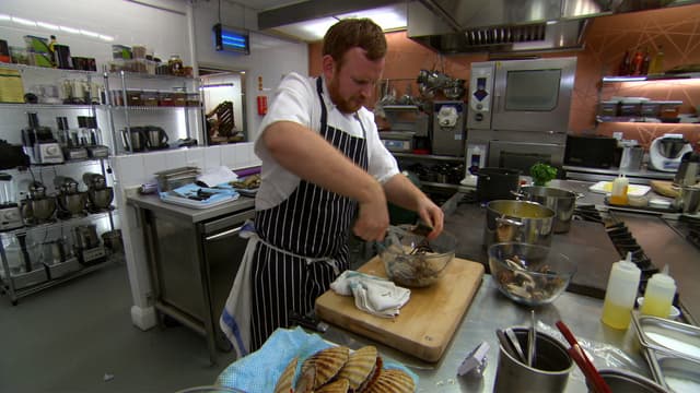 S11:E37 - Northern Ireland Fish