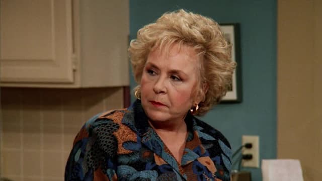 S04:E10 - Maid to Order