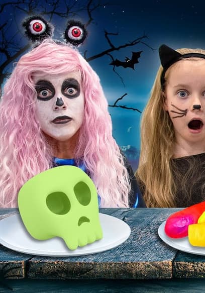 S01:E10 - Halloween Treats and Dog Toys poster
