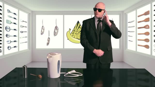 S01:E06 - Granola, Granola Bars & Empanadas