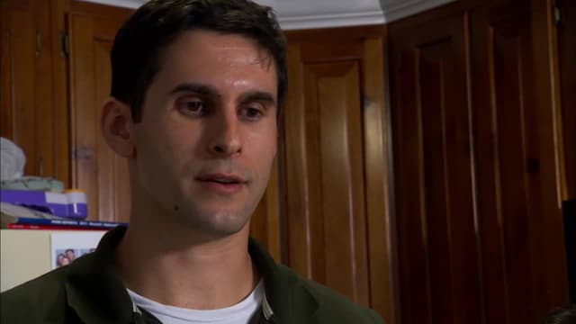 S02:E06 - All Aboard for a Mega Den