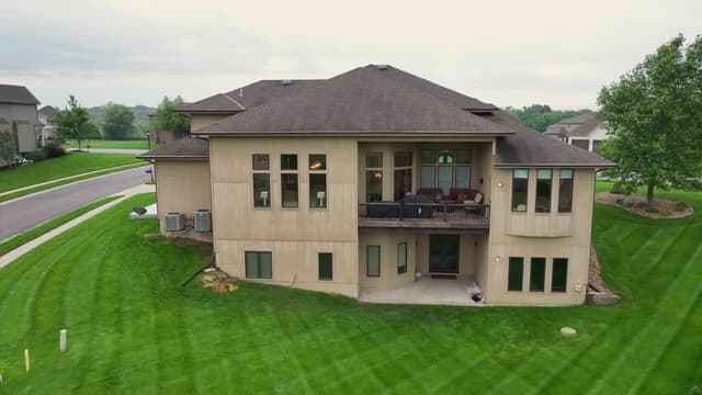 S06:E02 - Timeless Tuscan