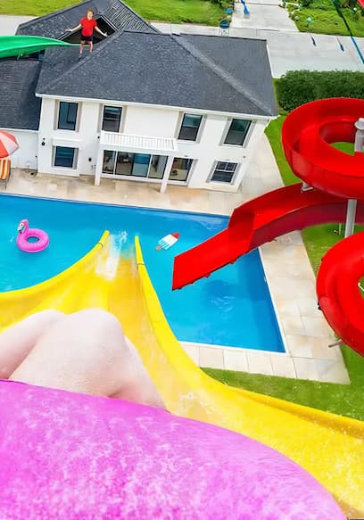 S02:E19 - I Turned My House Into a Waterpark poster