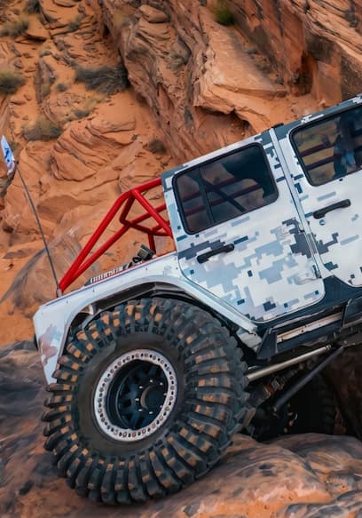 S01:E03 - Nobody Was Expecting His Jeep to Crawl This poster