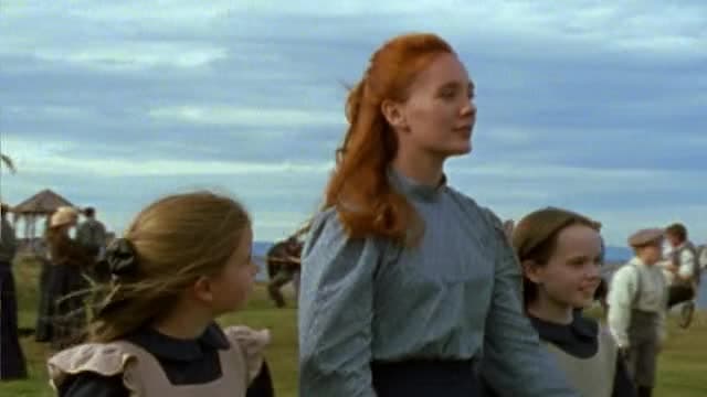 S01:E01 - The Light to the Future