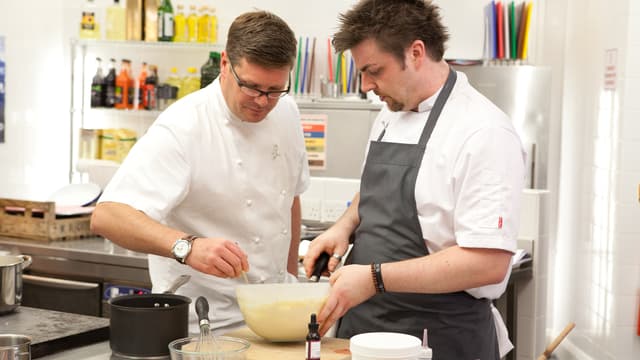 S09:E29 - North West Dessert