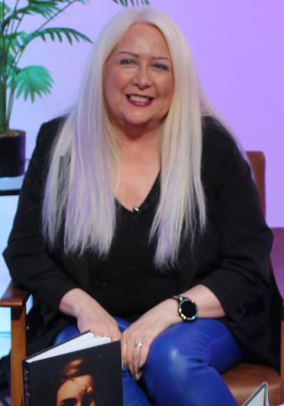 Watch Creatives on the Couch S08:E01 - Samantha Lee Howe - Free TV ...