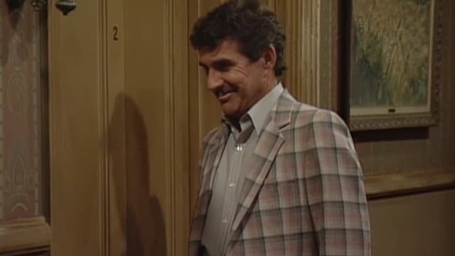 S09:E922 - Another Man's Shoes