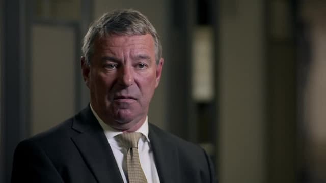 S04:E10 - Bound by Honor