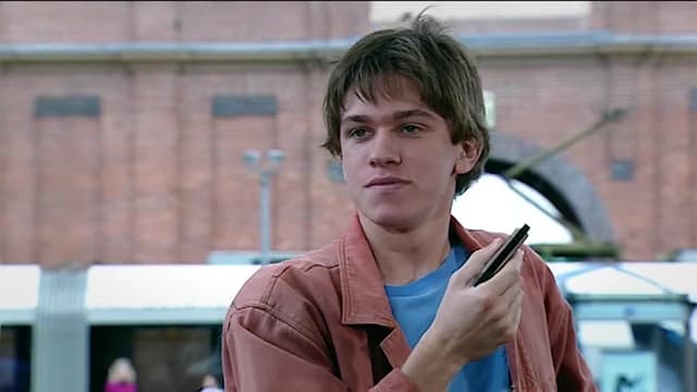 S01:E16 - History Repeating