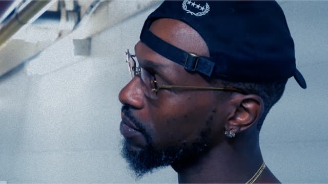 S01:E09 - Cleaning House