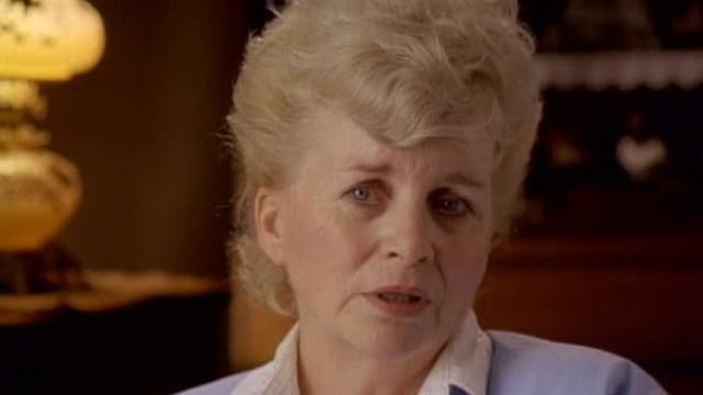 S03:E14 - Episode 14