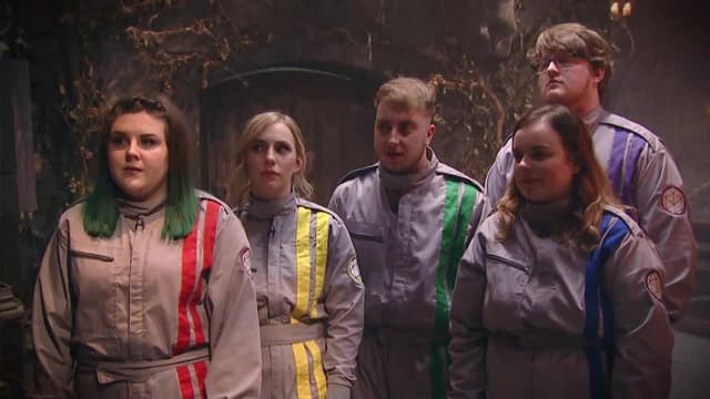 S01:E08 - The Pizza Hut Family