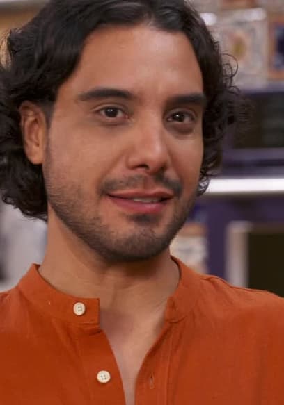S01:E02 - Venezuela's National Bread poster