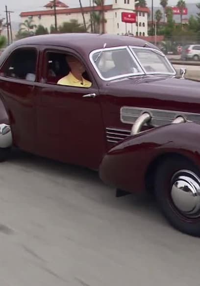 S15:E10 - Jay Leno's 812 Cord & 1914 Premiere, Garage Flooring (SnapLock) poster