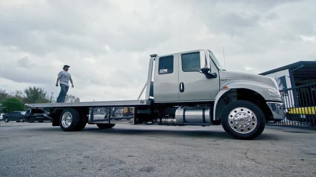 S05:E05 - Bigger, Badder Wrecker