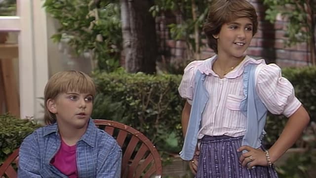 S03:E06 - Big Brother Is Not Watching