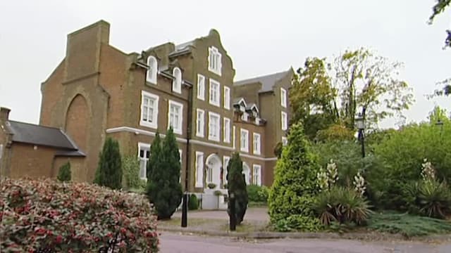 S14:E13 - Sheffield & Windsor Revisited
