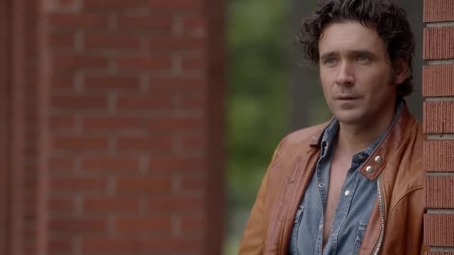 S01:E02 - Old Wounds