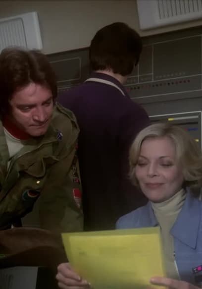 S02:E04 - All That Glisters poster