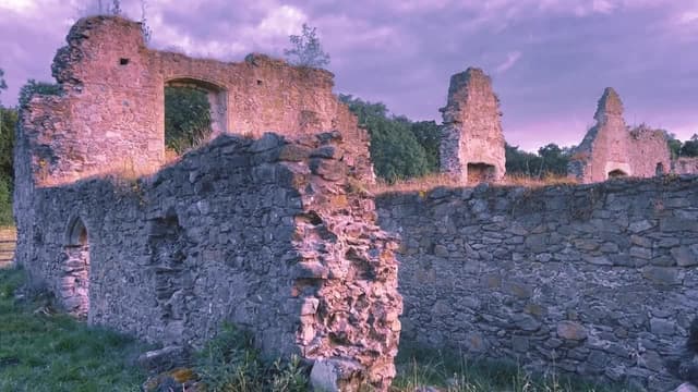 S01:E08 - Grace Dieu Priory