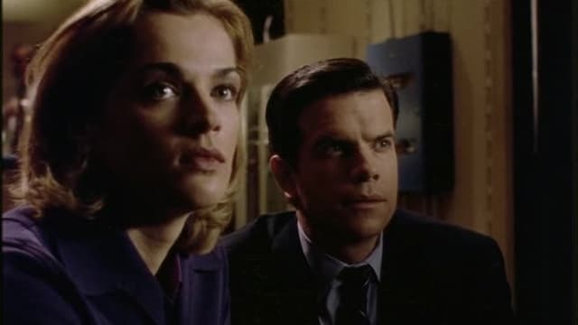 S01:E15 - The Greenhouse Effect/The Buzz